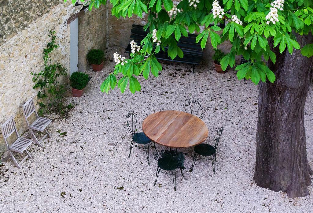 Hotel La Moutière à Colonzelle Extérieur photo